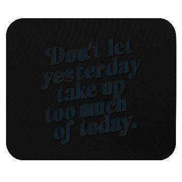 Discover Never give up on your dreams Mouse Pads