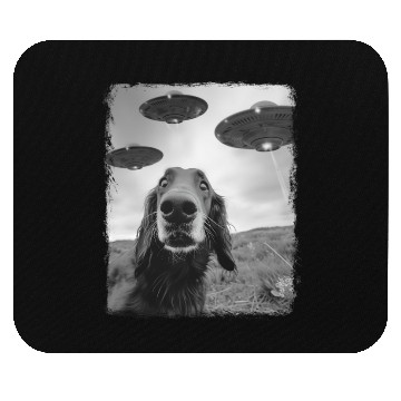 Discover Irish Setter Dog UFO Alien Extraterrestrial Selfie Mouse Pads