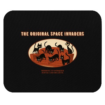 Discover Spaceship Cats Against Alien Invaders Mouse Pads