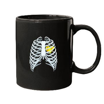 Discover Funny Softbal Heart Skeleton Rib Cage Halloween Mugs