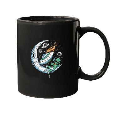 Discover Alien lounging on moon coffee Mugs
