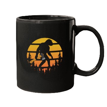 Discover Retro Sasquatch Axe Throwing For Axe Thrower Mugs