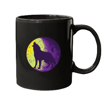 Discover Howling wolf in the moon cool Mugs