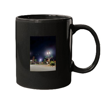 Discover small town beauty Mugs