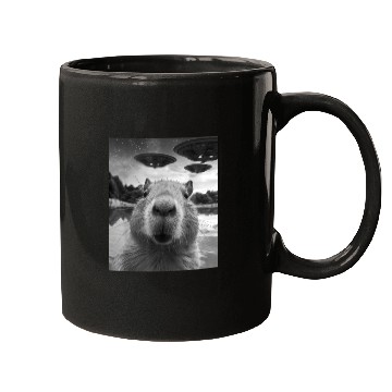 Discover Funny Graphic Capybara Selfie with UFOs Weird Mugs