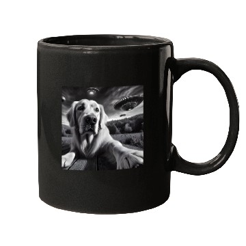Discover Golden Retriever Funny Graphic Selfie with UFOs We Mugs