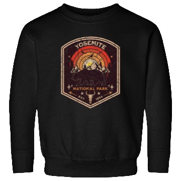 Discover Retro Bear Yosemite National Park 1872 Hiking Souvenir Sweatshirts