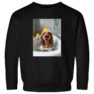 Discover Cocker Spaniel Dog Chilling in the Bath Tub Sweatshirts