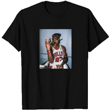 Discover MICHAEL JORDAN T-Shirts