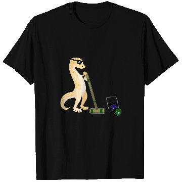 Discover Funny Gecko Wearing Sunglasses Playing Croquet Lizard T-Shirts