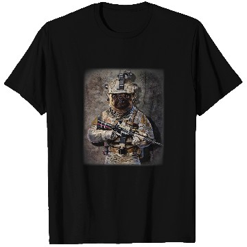 Discover Pug Pet Grumpy as armys Commando in Full Tactical T-Shirts