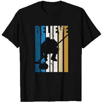 Discover Retro Mens Ice Curling Winter Sports Training Train Coach T-Shirts