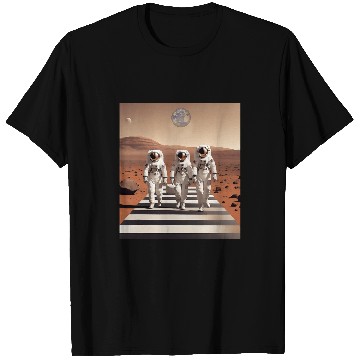 Discover Astronauts in Spacesuit Walking in Mars Spaceman Planets T-Shirts