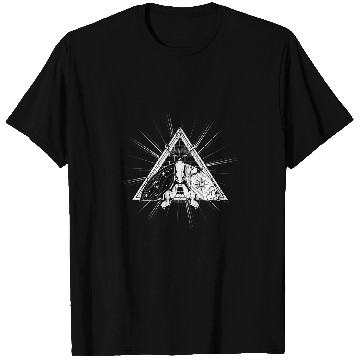 Discover Wiccan Witch Dark Magic Blackcraft Pagan Mystic Occult Moth T-Shirts