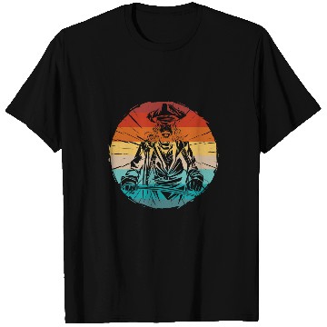 Discover vintages pirates history character Blackbeard cool pirate T-Shirts