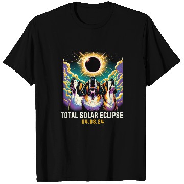 Discover Saint Bernard Dog Howling At Solar Eclipse T-Shirts