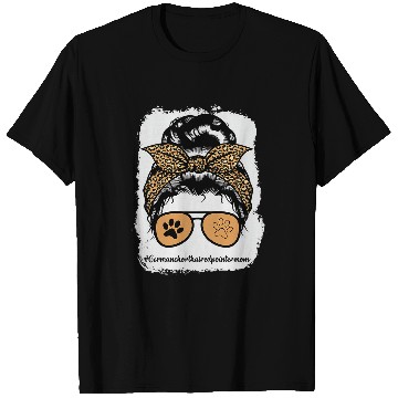 Discover German Shorthaired Pointer Dog Mom Bleached Messy Hair Bun T-Shirts