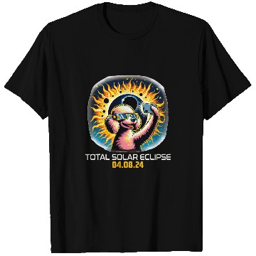 Discover Poodle Dog Taking Selfie Solar Eclipse T-Shirts