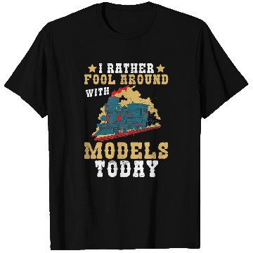 Discover Model Train Owner Railway Essentials Railroad Collecting 40 T-Shirts