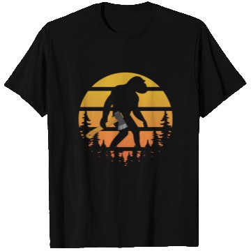 Discover Retro Sasquatch Axe Throwing For Axe Thrower T Shirts