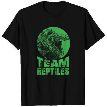 Discover Yawning Common Green Iguana T Shirts