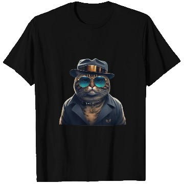 Discover cat; I'm the boss T Shirts