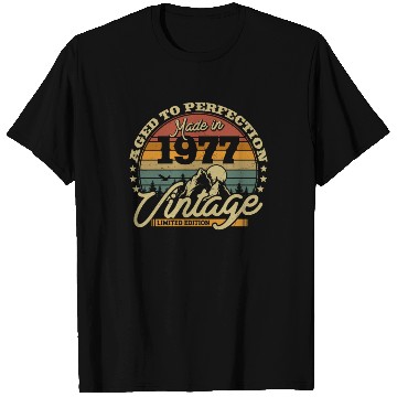 Discover Vintage 1977 Birthday Gift T Shirts