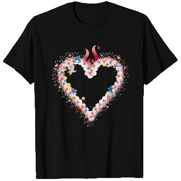 Discover Gingerbread heart shape with icing and bow T Shirts
