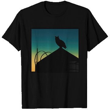 Discover Flaco the Owl on Water Tower - Birder Design T Shirts