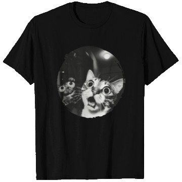 Discover Double Surprised Cats in Vintage Black and White T Shirts