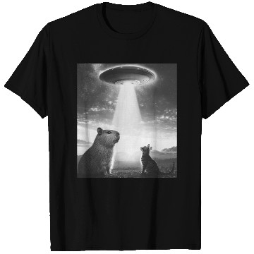 Discover Funny Graphic Capybara Selfie With Ufos Weird T Shirts