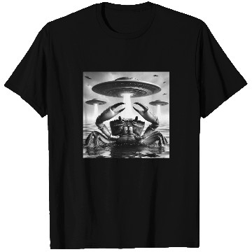 Discover Crab Marine Funny Graphic Selfie with UFOs Weird A T Shirts