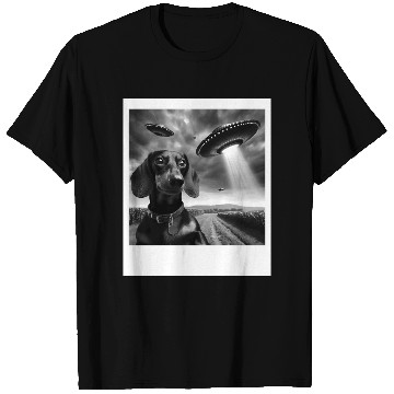 Discover Dachshund Dog Mom Dad Funny Graphic Selfie UFOs We T Shirts