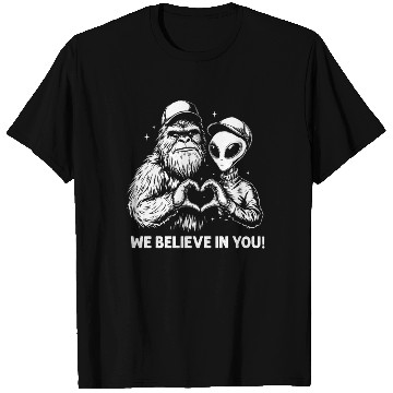Discover Alien Bigfoot Heart Hands Cryptid Funny T Shirts