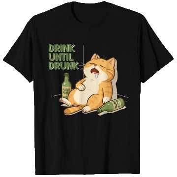 Discover Humorous Cat Drinking Alcohol Meme Design T Shirts