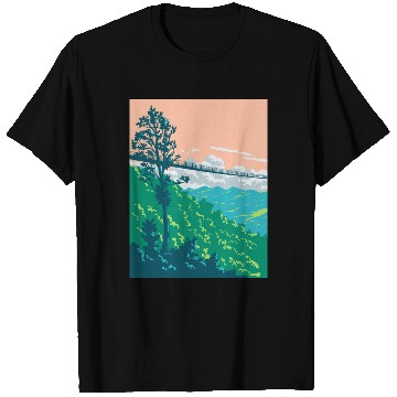 Discover Great Smoky Mountains National Park in Gatlinburg  T Shirts