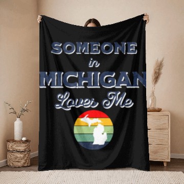 Discover Someone In Michigan Loves Me Throw Blankets