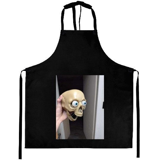 Surprised skull Aprons