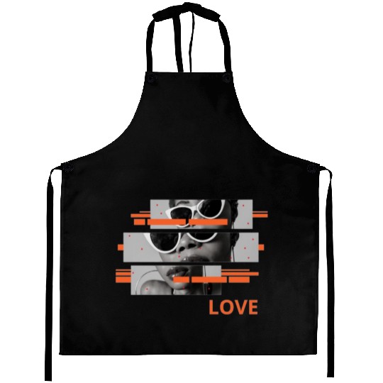 Love black ach Aprons