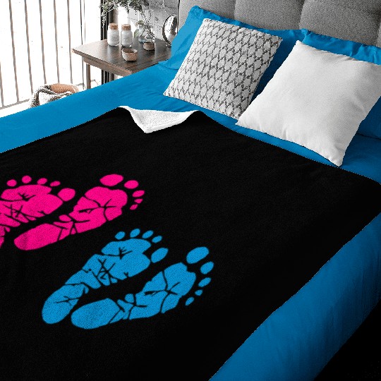 Twin Baby Feet - Pregnancy - Maternity - Mom to be Baby Blankets