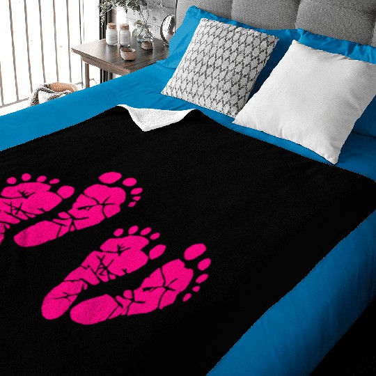 Twin Baby Feet - Pregnancy - Maternity - Mom to be Baby Blankets