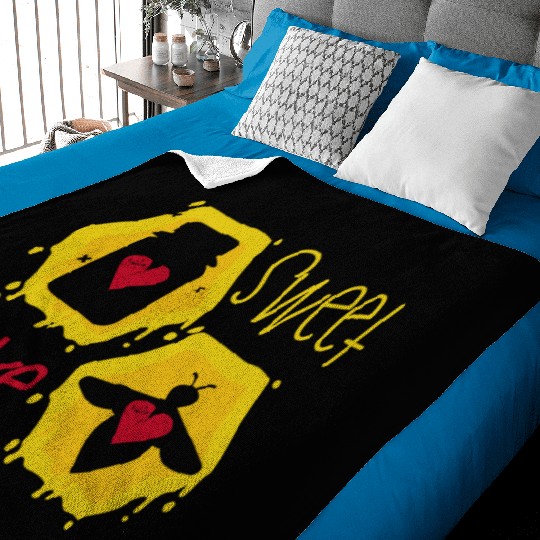 Sweet love yellow honey bee Baby Blankets
