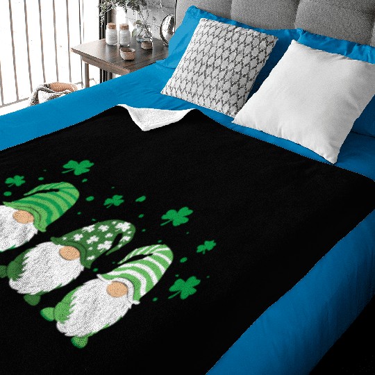 Gnomes Holding Shamrock Leopard Plaid St Patrick'S Baby Blankets