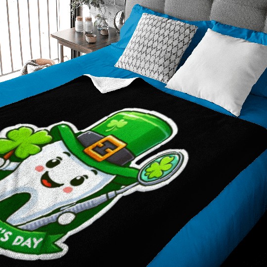 St patricks day cartoon dentist design, cute tooth Baby Blankets