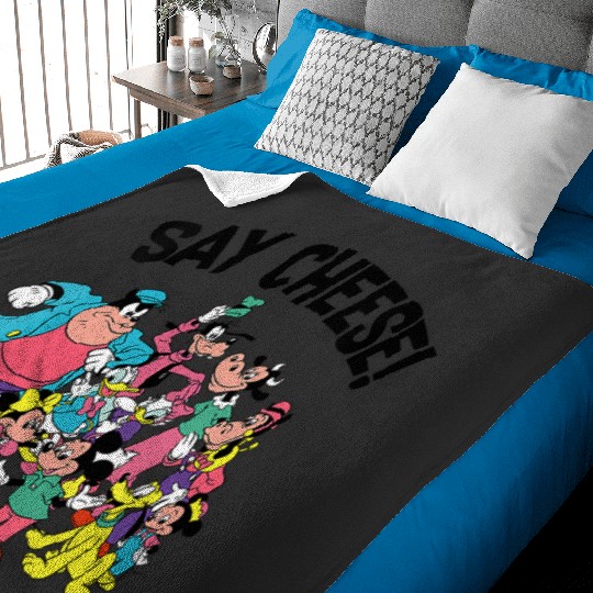 Discover Womens Disney Mickey And Friends Goofy Say Cheese Retro Group Shot V-Neck Baby Blankets