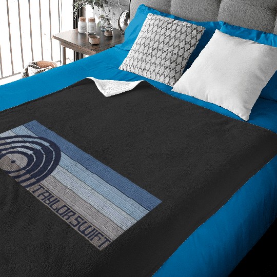Discover Taylor Vynil Horizon TShirt Baby Blankets