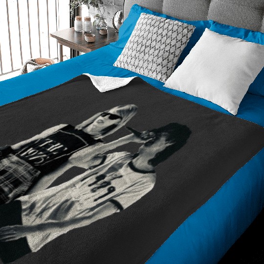 Discover Taylor x Matty Healy Baby Blankets
