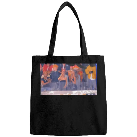 Discover Taylor Chugging Beer Image 783 Bags