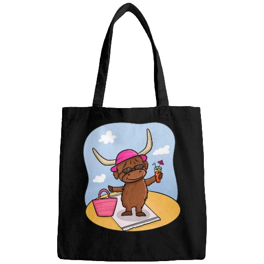 Cow Lover Highland Cattle Cow At The Beach Funny Summer Highland Cow Bags