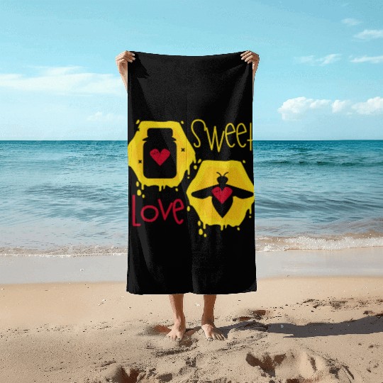 Sweet love yellow honey bee Beach Towels